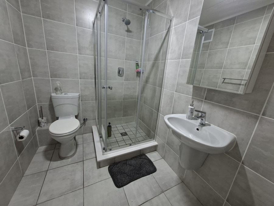 To Let 2 Bedroom Property for Rent in Admirals Park Western Cape